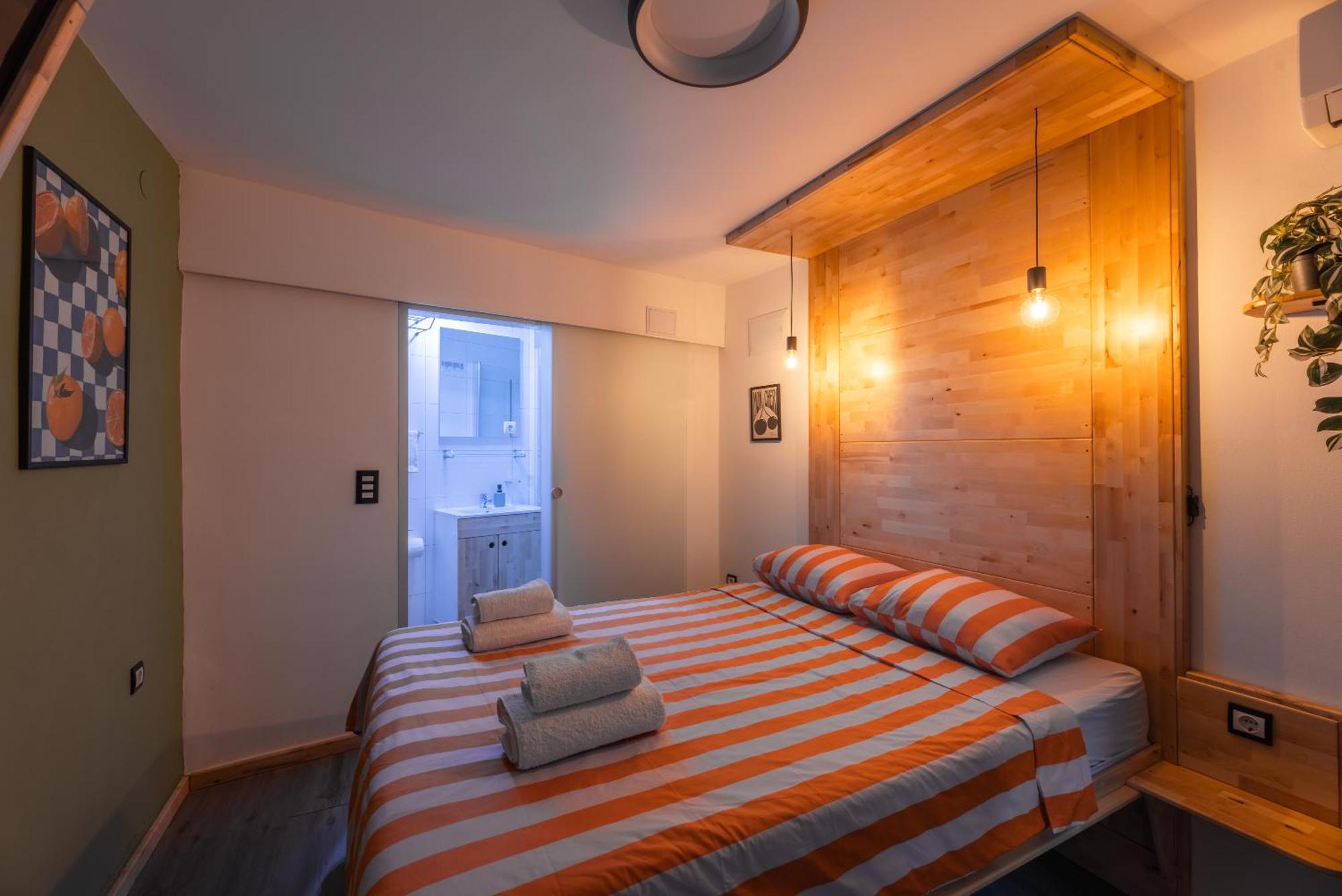 Studio Apartment & Room Split-Two Different Units! Exterior photo